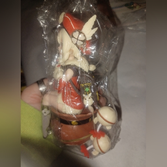 Figurine - Picture 2 of 4